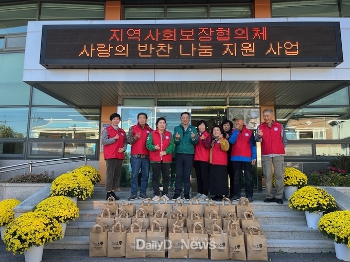 김천시 조마면 지역사회보장협의체, 반찬 지원 사업 및 임시 회의 실시