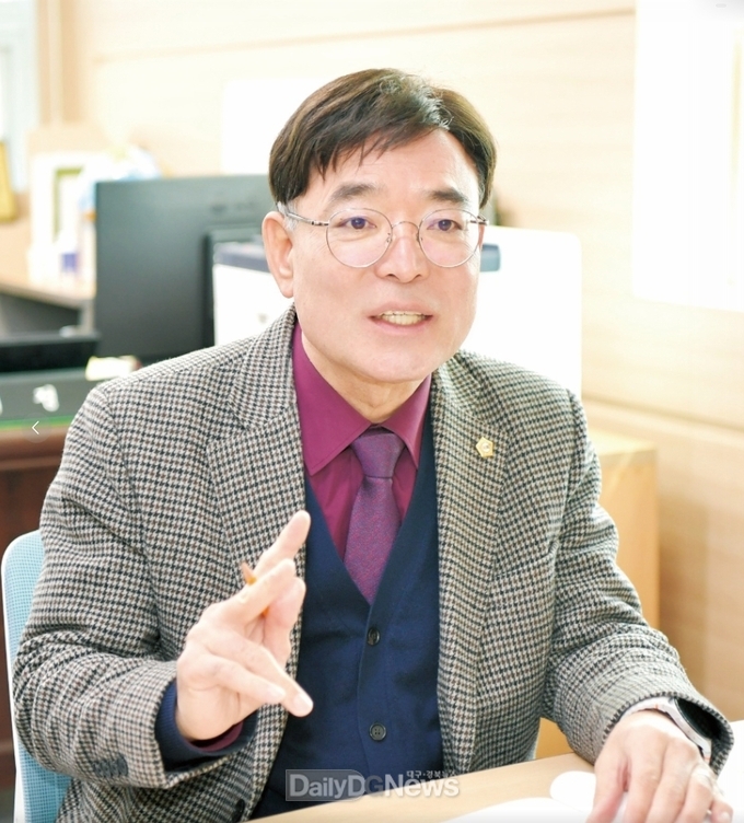 문경시의회 서정식 의원, ‘2025 지방자치 의정대상’ 수상