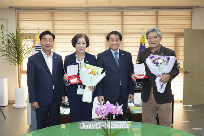 안동시의회 이재갑·김정림 의원, “제8회 정명대상 지방자치 의정대상 수상”