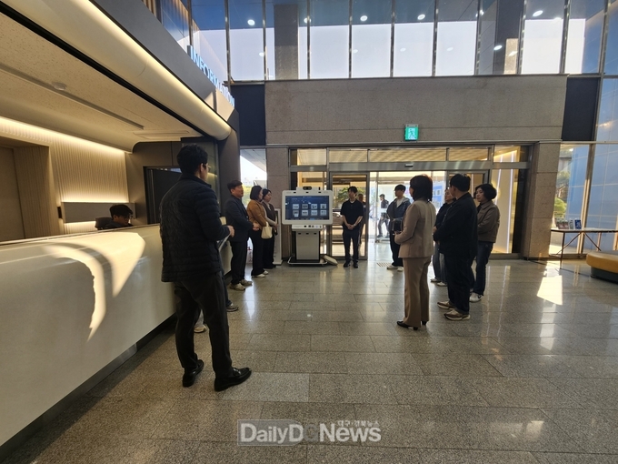 상주아카이브 배리어프리(Barrier-Free) 키오스크 서비스