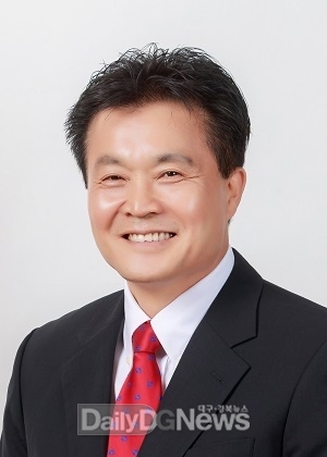 김영태 구미시의원, ‘2025 지방자치 의정대상’수상